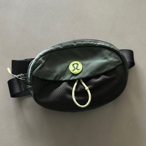 lululemon everywhere belt bag
